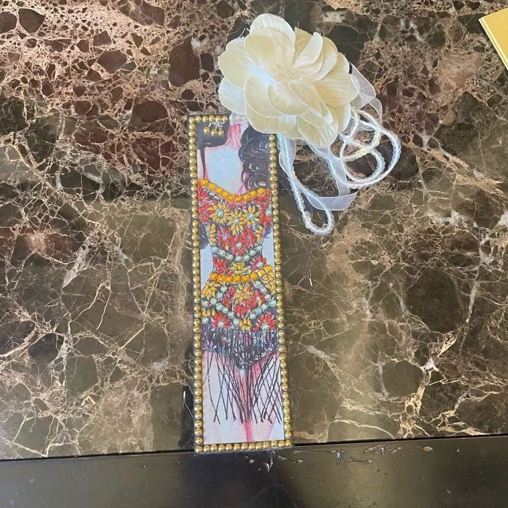 DIAMOND Painted Bookmark with Flower Appliqué. - Picture 9 of 16